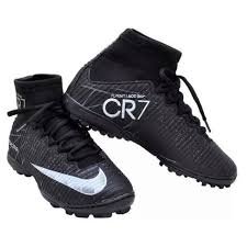 Chuteira CR7